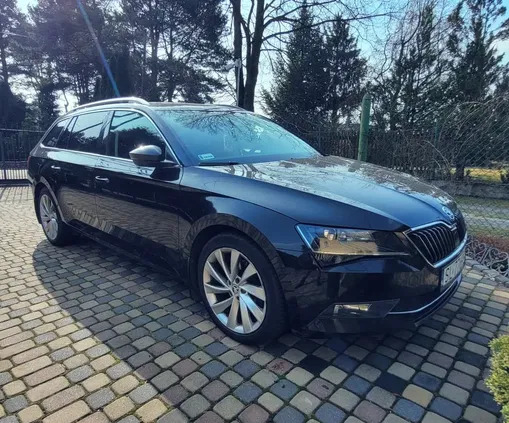 samochody osobowe Skoda Superb cena 61900 przebieg: 197000, rok produkcji 2015 z Kraśnik